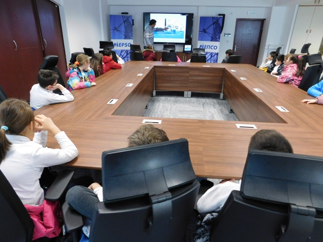 Педесетина четвртооделенци од ООУ „Браќа Миладиновци“ во посета на АД МЕПСО