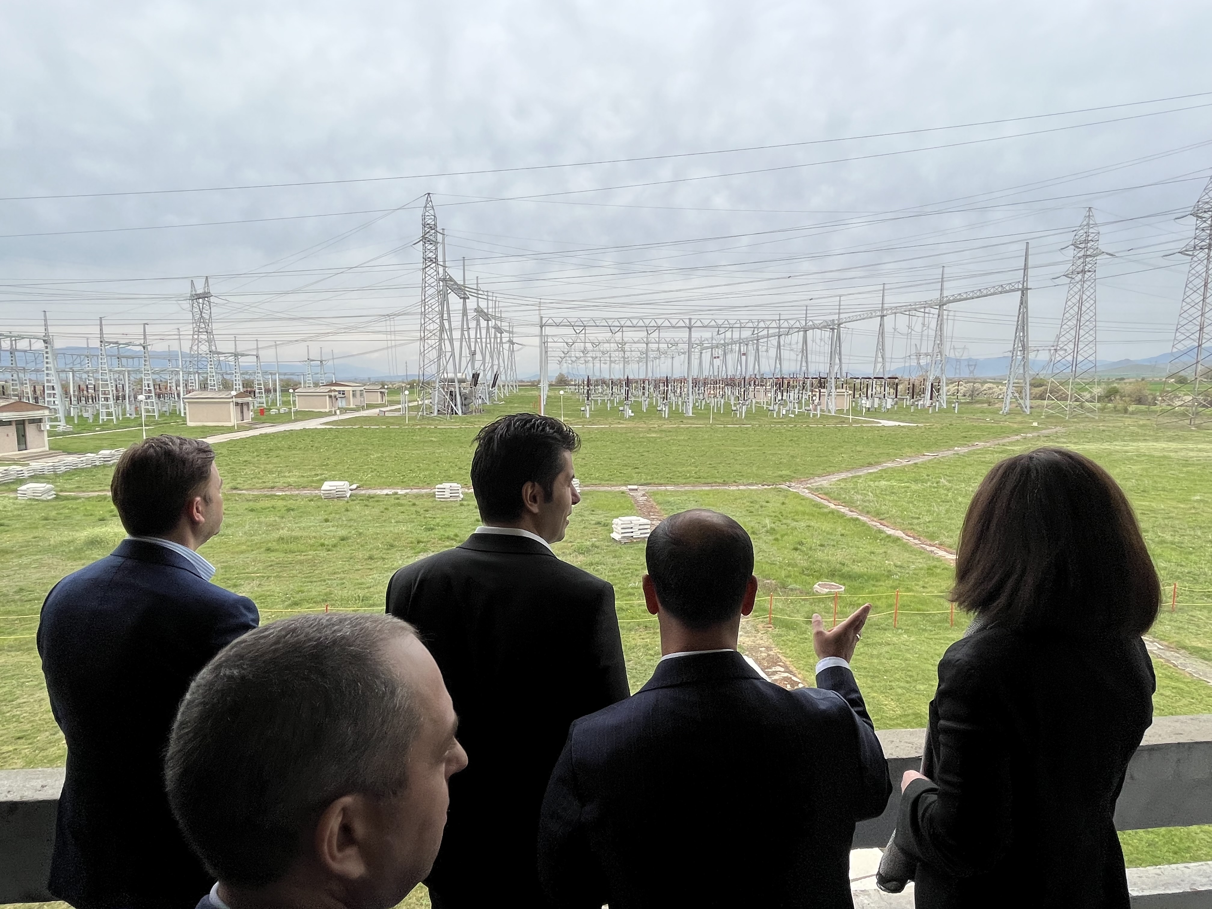 Delegacioni bullgari kryesuar nga kryeministri Petkov, në vizitë pune në ndërtimin e lidhjes energjetike nga Korridori 8,  400 kV largpërçues Manastir – Elbasan