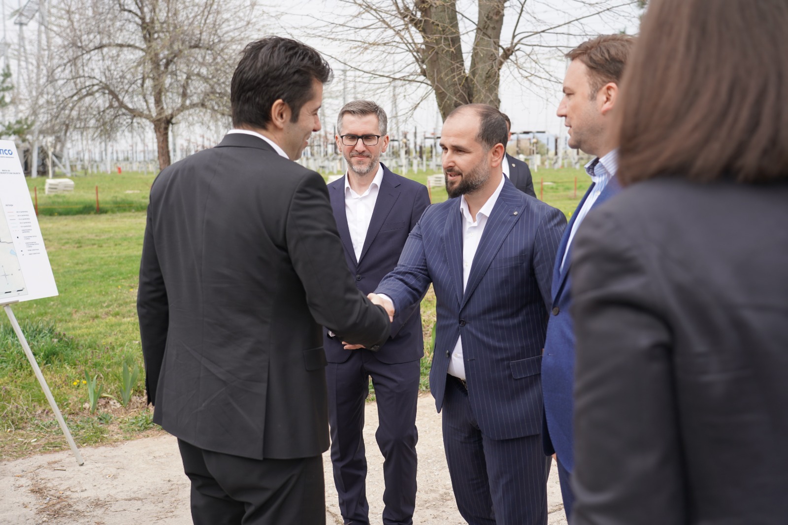 Бугарска делегација предводена од премиерот Петков во работна посета на изградбата на енергетската врска од Коридорот 8, 400 kV далекувод Битола –Елбасан  