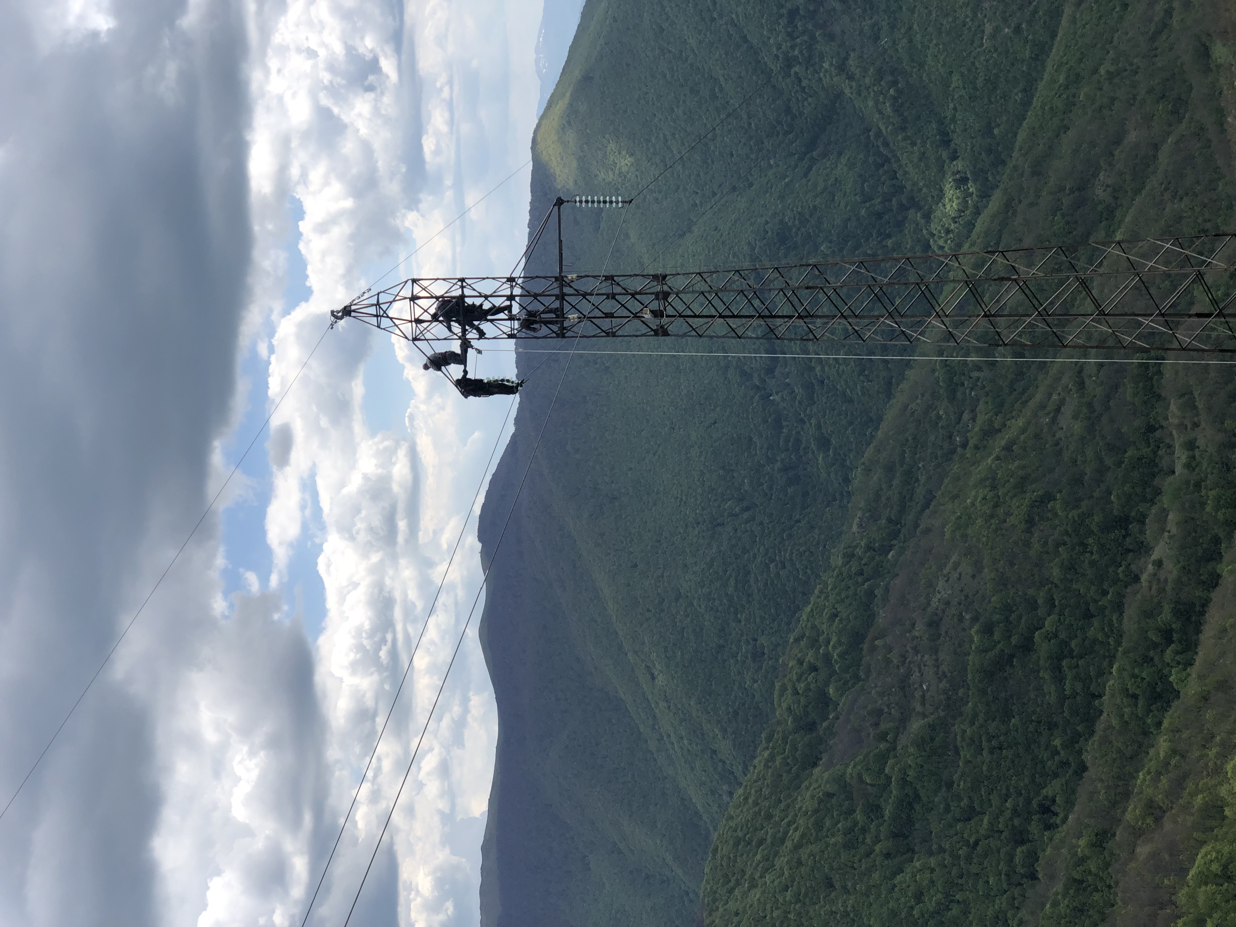 Саниран е хаварисаниот столб  на 110  kV  ДВ ТС Самоков - ТЕ Осломеј