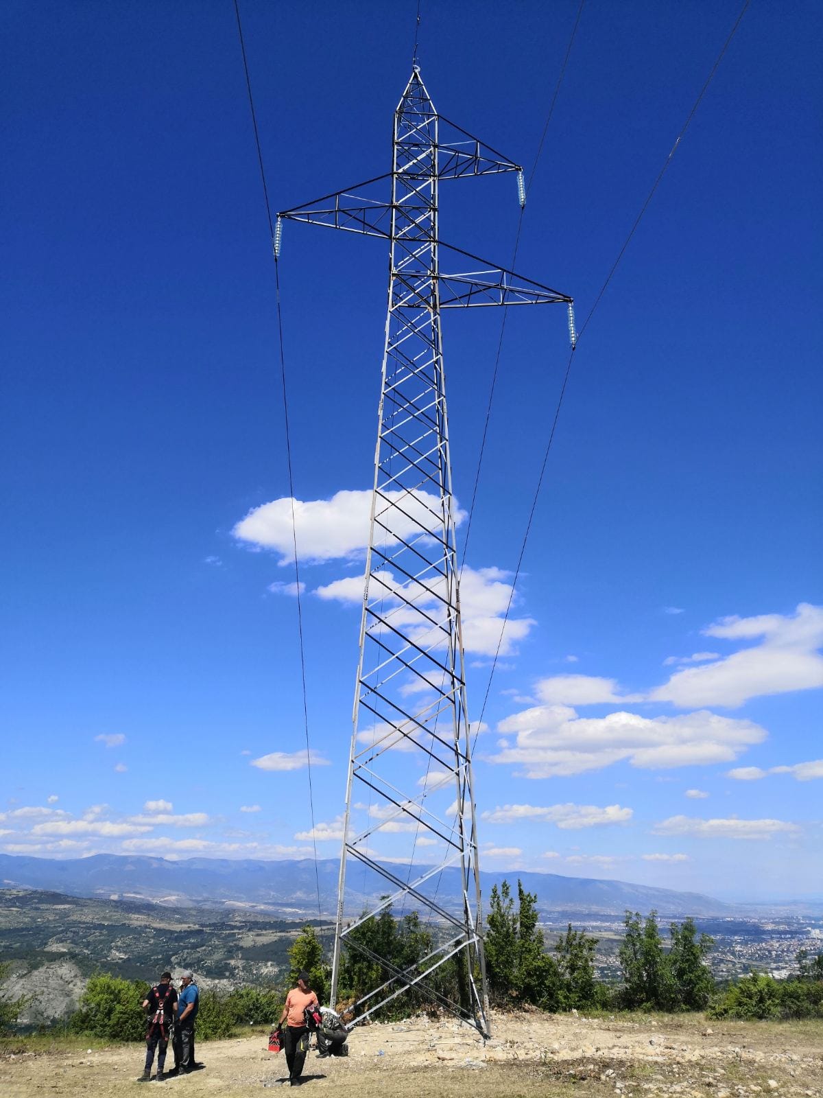 Ka përfunduar riparimi i largpërçuesit 110 kV Ts Shkup-Ts Vrutok