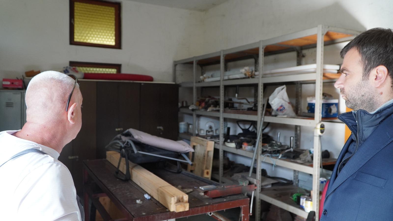 Ekipi menaxhues i ShA MEPSO në teren në trafostacionet  të cilët së shpejti  do të rikonstruohen  dhe modernizohen  për zvogëlim   të kostovë  dhe efikasitetin  energjetik