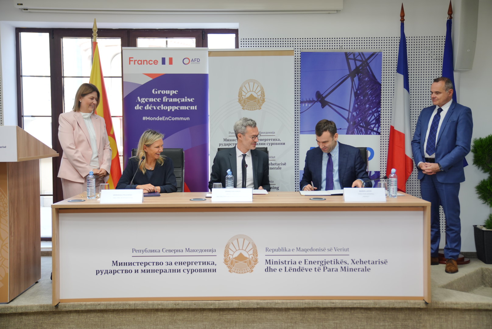 Потпишан договор за грант за модерна и дигитална преносна мрежа во С.Македонија