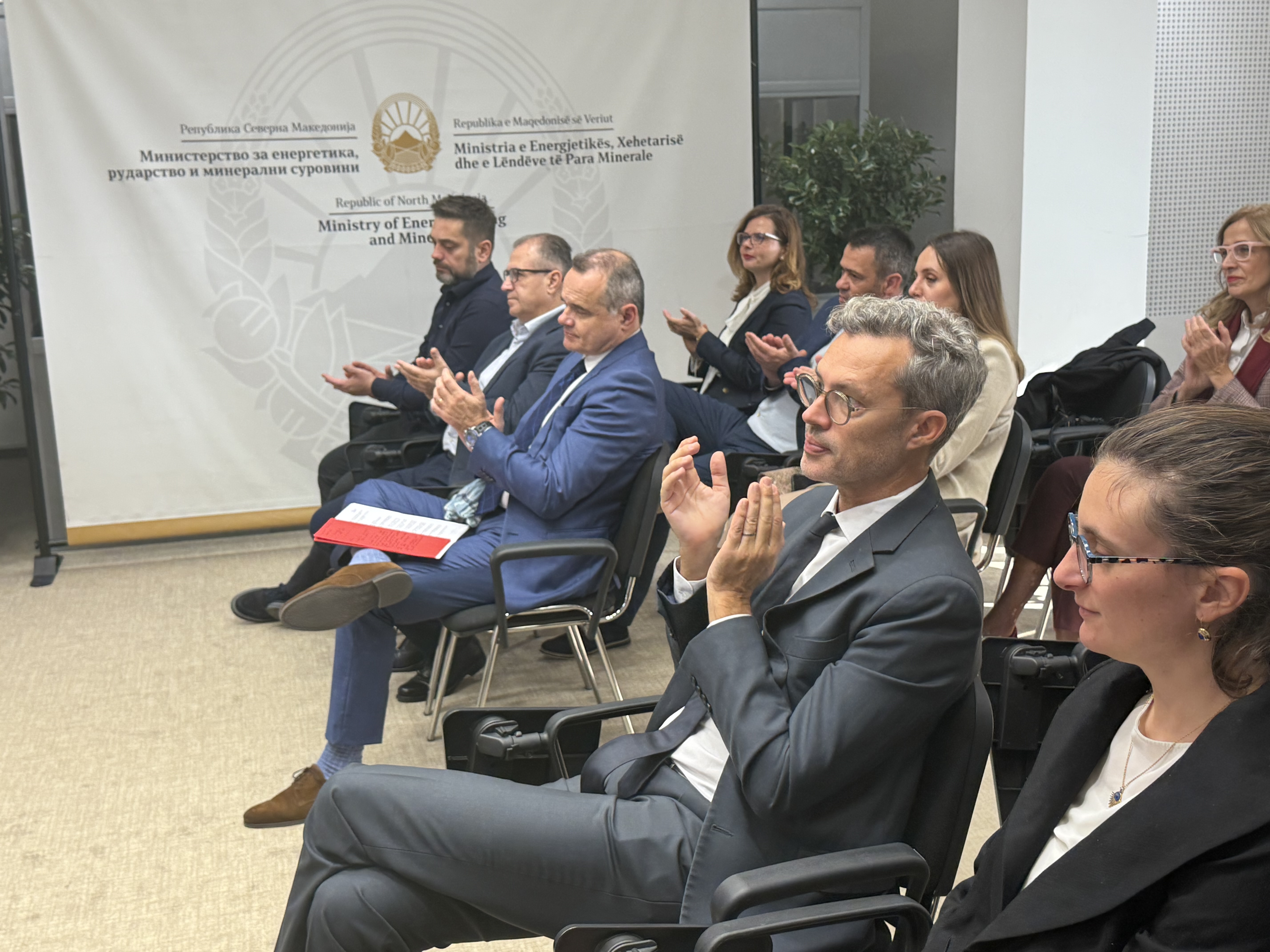 Потпишан договор за грант за модерна и дигитална преносна мрежа во С.Македонија